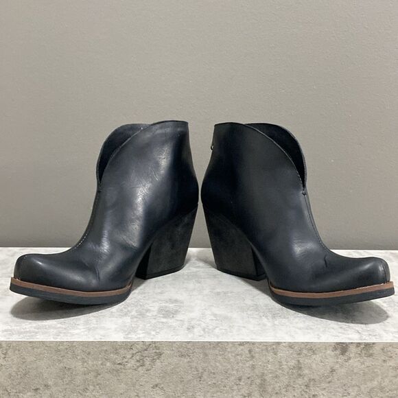 Kork-Ease Black Leather Ankle Booties Unique Charcoal Heels Size 8 - Picture 7 of 15